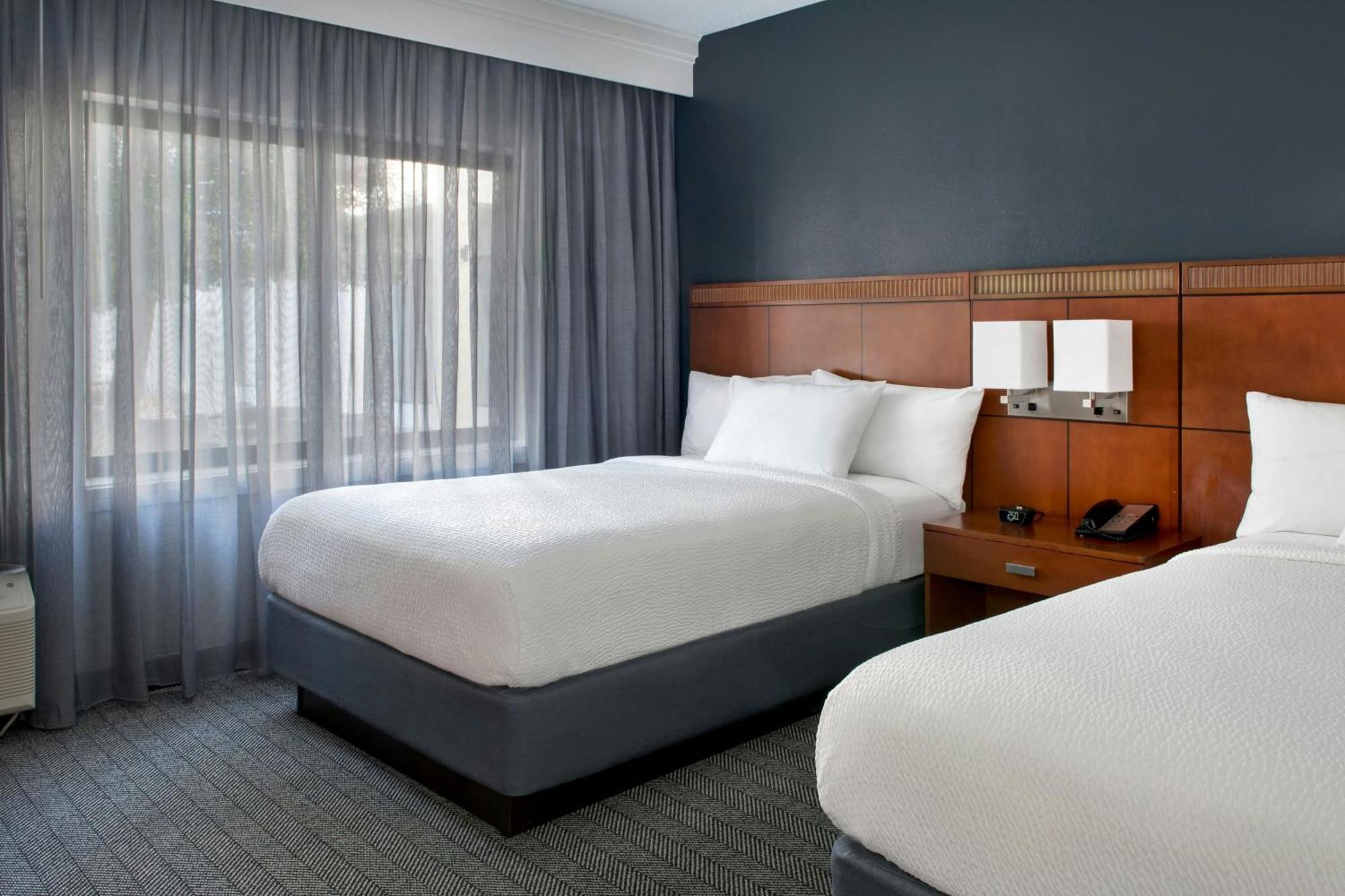 Courtyard By Marriott Annapolis Hotel Exterior photo