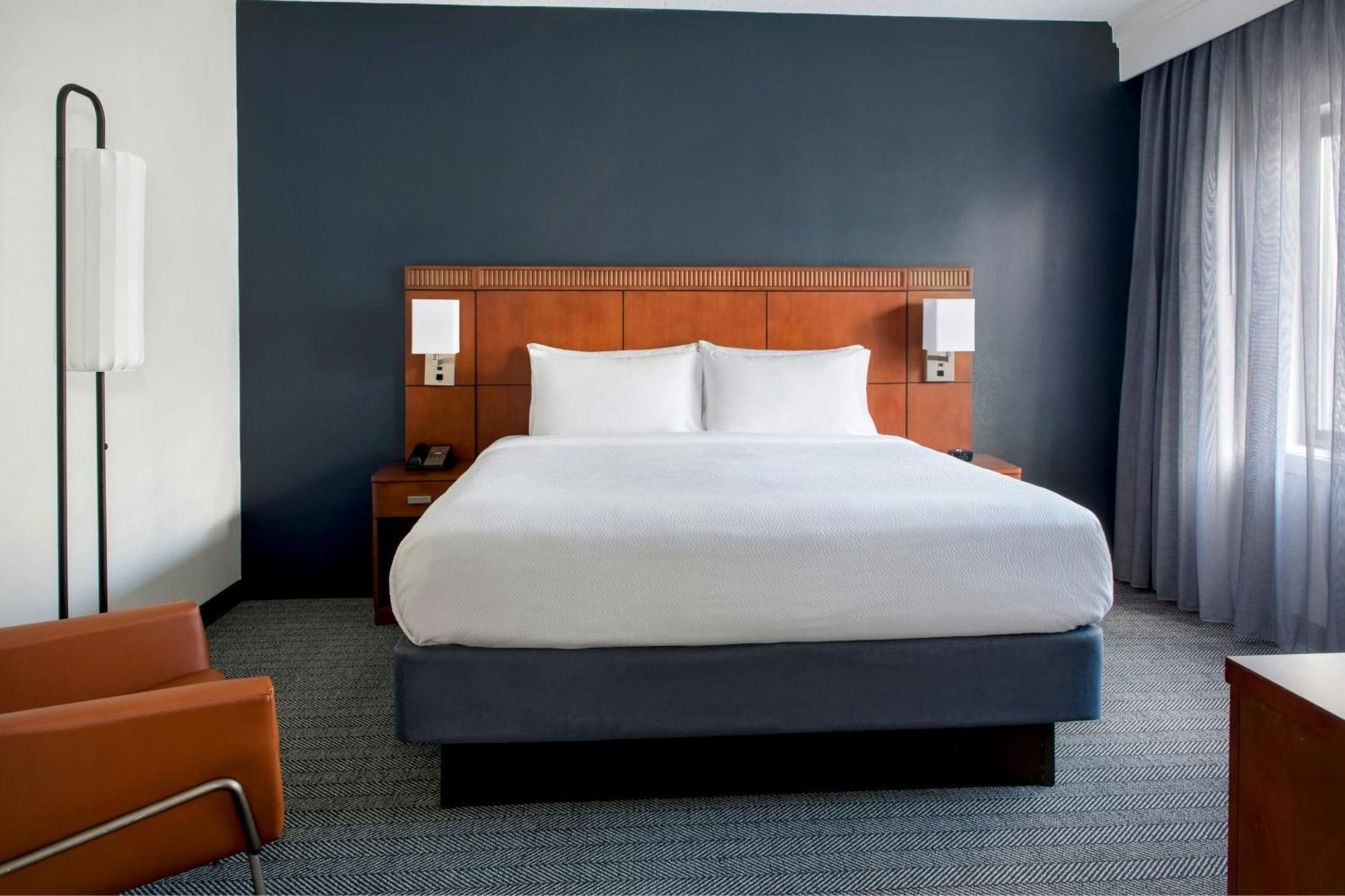Courtyard By Marriott Annapolis Hotel Exterior photo